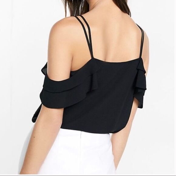 ✨ LACE-UP COLD SHOULDER CAMI✨ - Picture 2 of 4